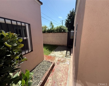 6222 Hood Avenue - Photo Thumbnail 15