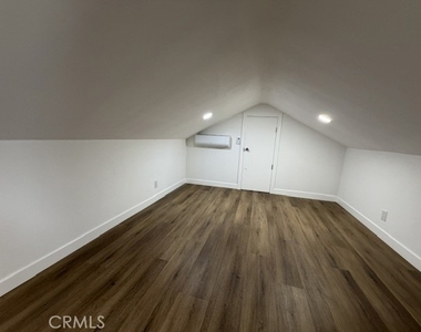 311 E Colorado Boulevard - Photo Thumbnail 15