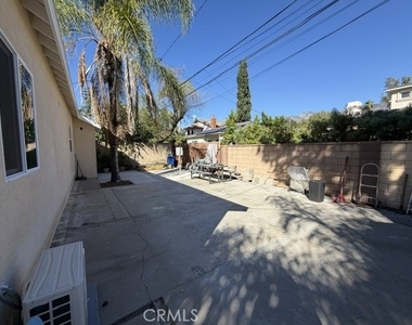 311 E Colorado Boulevard - Photo Thumbnail 19