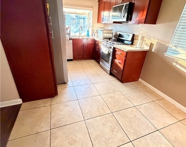 2629 N Palm - Photo Thumbnail 5