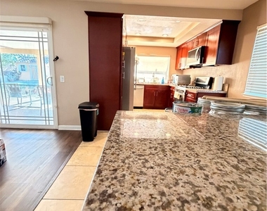 2629 N Palm - Photo Thumbnail 22