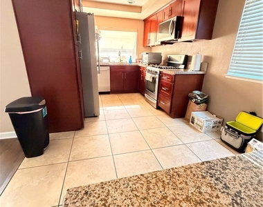 2629 N Palm - Photo Thumbnail 21