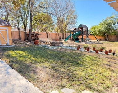 2629 N Palm - Photo Thumbnail 16