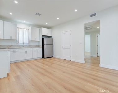 1045 Sonora - Photo Thumbnail 8