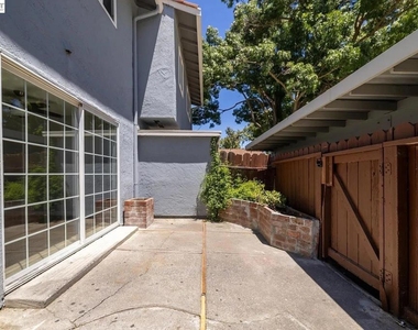 3043 Tonopah Cir - Photo Thumbnail 20