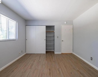 3043 Tonopah Cir - Photo Thumbnail 14