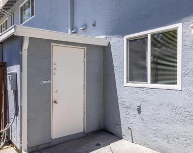 3043 Tonopah Cir - Photo Thumbnail 21