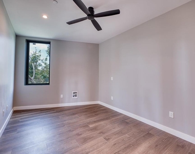 4202 Telegraph Ave - Photo Thumbnail 14
