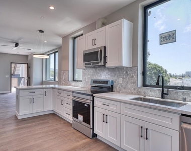 4202 Telegraph Ave - Photo Thumbnail 12