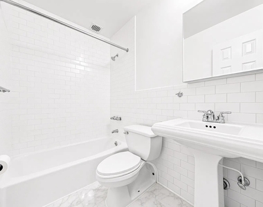 322 West 14th Street - Photo Thumbnail 3