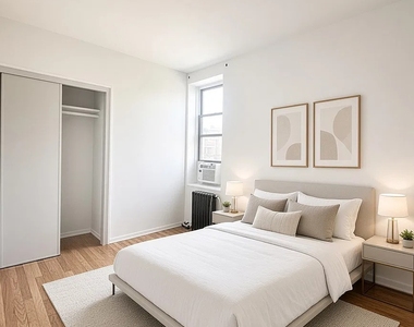 370 West 52nd Street - Photo Thumbnail 3