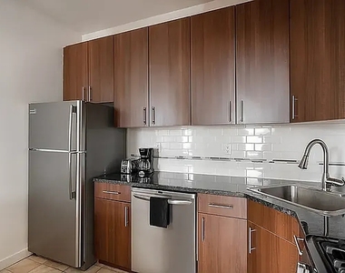 469 Columbus Avenue - Photo Thumbnail 4