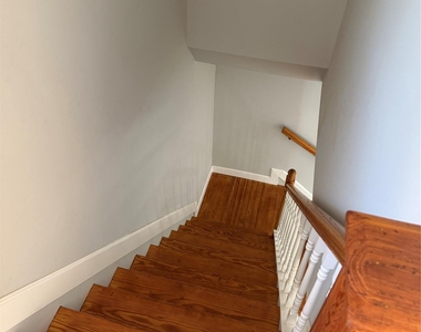 107 E Saint Marks Place - Photo Thumbnail 18