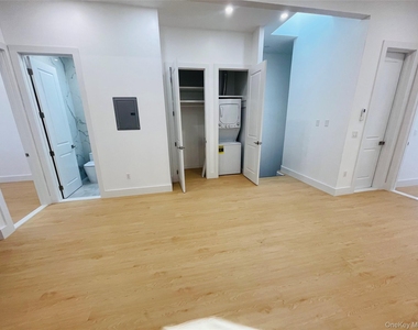 6015 Maspeth Avenue - Photo Thumbnail 1