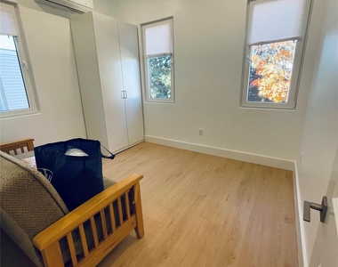 6015 Maspeth Avenue - Photo Thumbnail 4