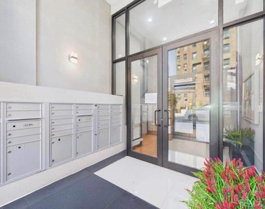 9730 64 Th Avenue - Photo Thumbnail 7
