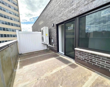 9730 64 Th Avenue - Photo Thumbnail 6