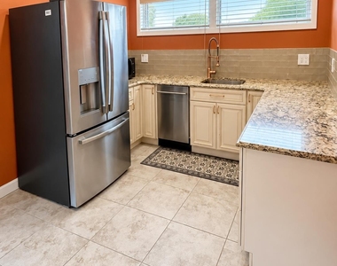 522 Southside Avenue - Photo Thumbnail 2