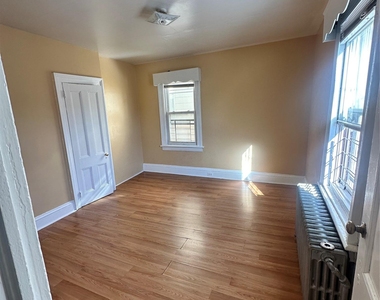 49 S 10th Avenue - Photo Thumbnail 6