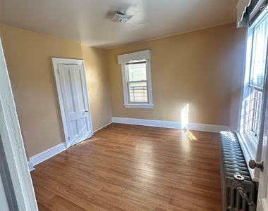 49 S 10th Avenue - Photo Thumbnail 7