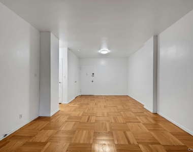 281 Garth Road - Photo Thumbnail 7