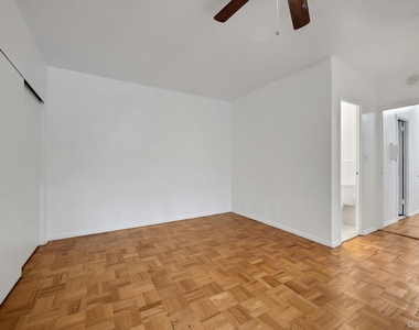 281 Garth Road - Photo Thumbnail 12