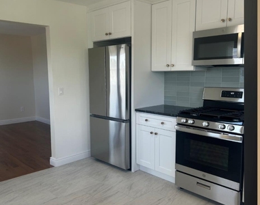 130 Staunton Ave - Photo Thumbnail 1