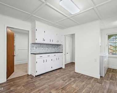 1324 6th Avenue - Photo Thumbnail 8