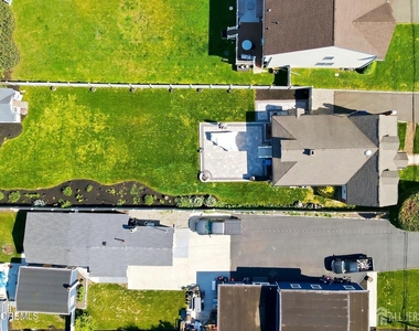 1901 Meadow Road - Photo Thumbnail 27