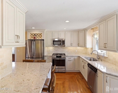1901 Meadow Road - Photo Thumbnail 14