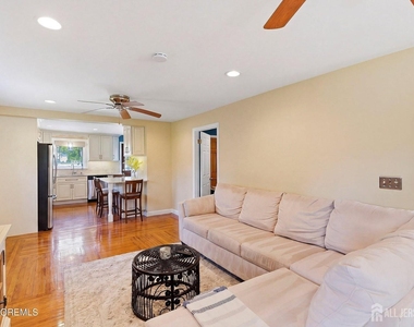 1901 Meadow Road - Photo Thumbnail 9