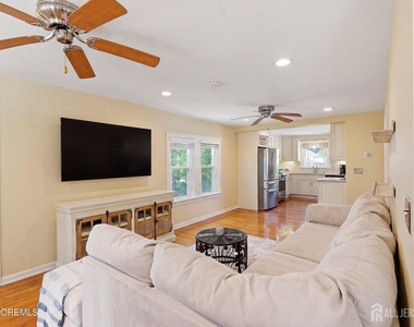 1901 Meadow Road - Photo Thumbnail 8