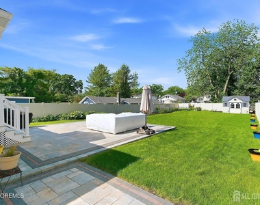 1901 Meadow Road - Photo Thumbnail 23