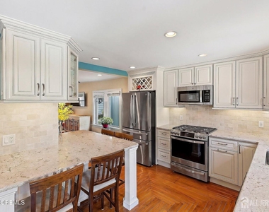 1901 Meadow Road - Photo Thumbnail 13