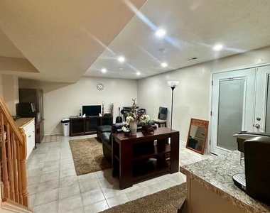 6471 Osprey Court - Photo Thumbnail 12