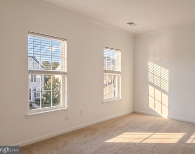 25363 Patriot Terrace - Photo Thumbnail 4