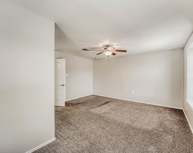 11209 Drumellan St - Photo Thumbnail 17