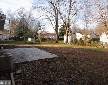 7305 Charlotte Street - Photo Thumbnail 11