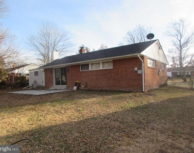 7305 Charlotte Street - Photo Thumbnail 10
