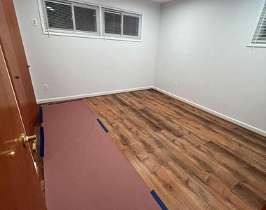 7305 Charlotte Street - Photo Thumbnail 6