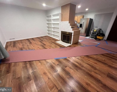 7305 Charlotte Street - Photo Thumbnail 3