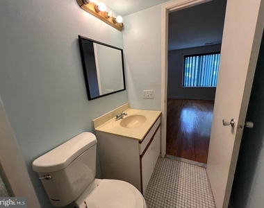 527 Florida Avenue - Photo Thumbnail 19