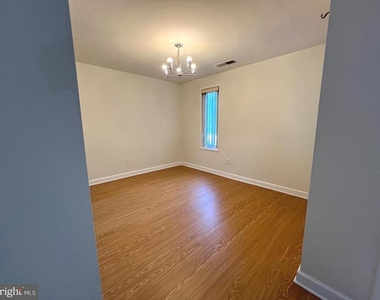 527 Florida Avenue - Photo Thumbnail 9