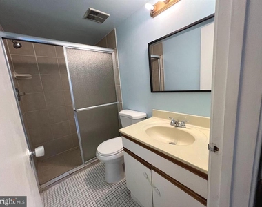 527 Florida Avenue - Photo Thumbnail 15