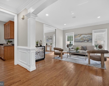 889 Ballou Street - Photo Thumbnail 4