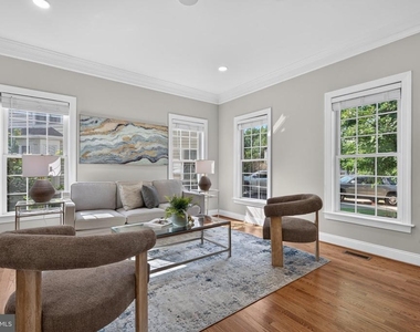 889 Ballou Street - Photo Thumbnail 8