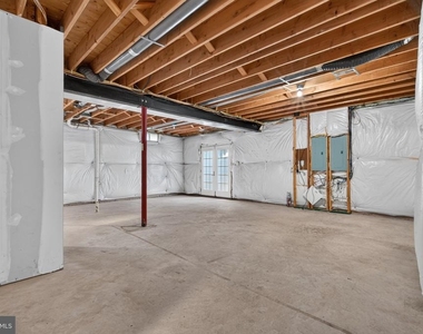 889 Ballou Street - Photo Thumbnail 76