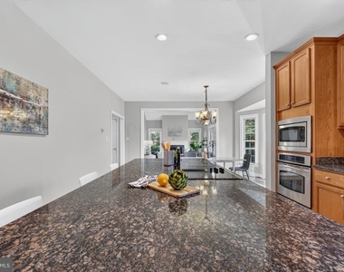 889 Ballou Street - Photo Thumbnail 23