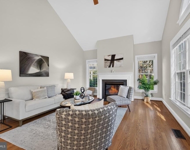 889 Ballou Street - Photo Thumbnail 36