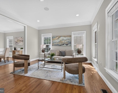 889 Ballou Street - Photo Thumbnail 5